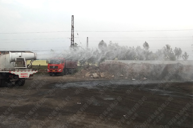 60米全自動除塵噴霧機